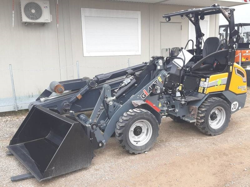 Giant G 2200 E X-Tra Elektro / electric - Smykový nakladač: obrázek 2 Giant G 2200 E X-Tra Elektro / electric - Smykový nakladač: obrázek 2