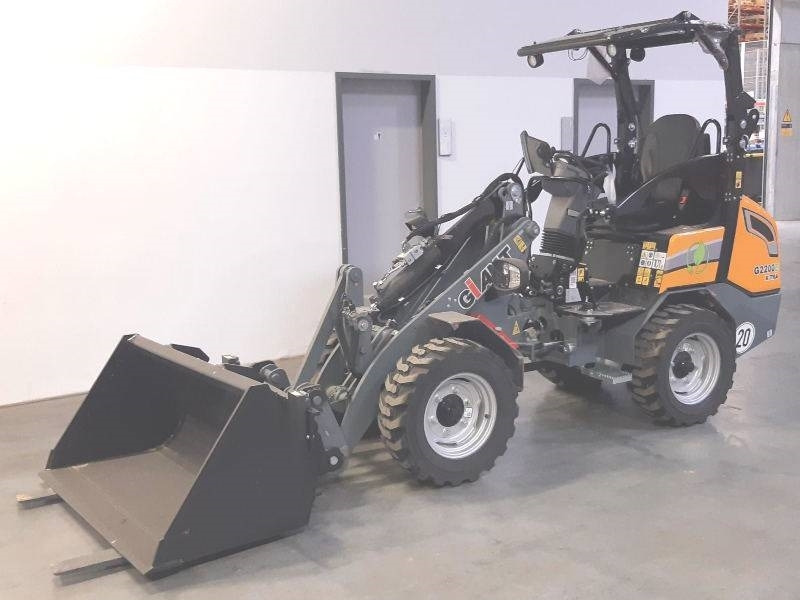 Giant G 2200 E X-Tra Elektro / electric - Smykový nakladač: obrázek 2 Giant G 2200 E X-Tra Elektro / electric - Smykový nakladač: obrázek 2