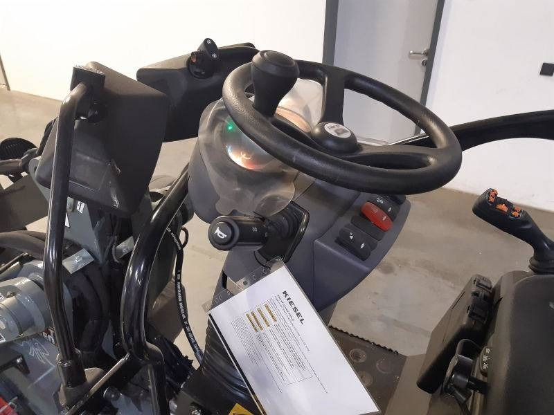 Giant G 2200 E X-Tra Elektro / electric - Smykový nakladač: obrázek 5 Giant G 2200 E X-Tra Elektro / electric - Smykový nakladač: obrázek 5