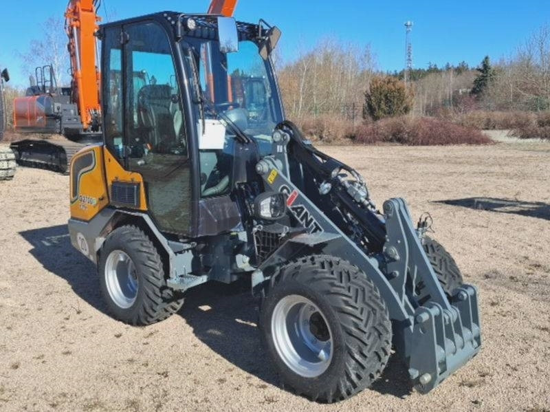Giant G 2700 E X-Tra Elektro / electric - Smykový nakladač: obrázek 4 Giant G 2700 E X-Tra Elektro / electric - Smykový nakladač: obrázek 4