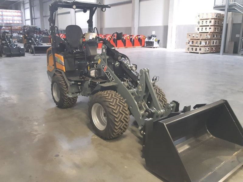 Giant G 2700 E X-Tra Elektro / electric - Smykový nakladač: obrázek 4 Giant G 2700 E X-Tra Elektro / electric - Smykový nakladač: obrázek 4