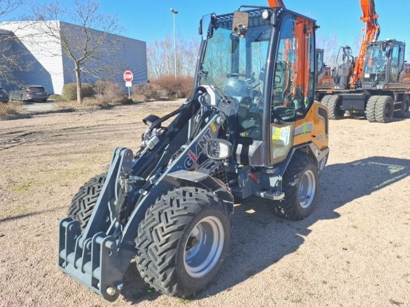 Giant G 2700 E X-Tra Elektro / electric - Smykový nakladač: obrázek 2 Giant G 2700 E X-Tra Elektro / electric - Smykový nakladač: obrázek 2