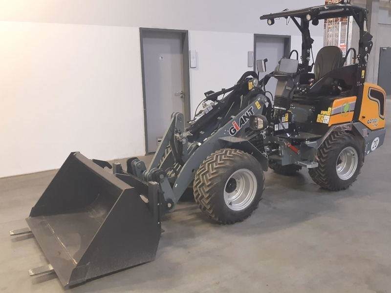 Giant G 2700 E X-Tra Elektro / electric - Smykový nakladač: obrázek 2 Giant G 2700 E X-Tra Elektro / electric - Smykový nakladač: obrázek 2