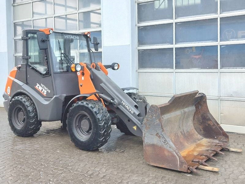 Hitachi ZW 75-6 - Smykový nakladač: obrázek 4 Hitachi ZW 75-6 - Smykový nakladač: obrázek 4