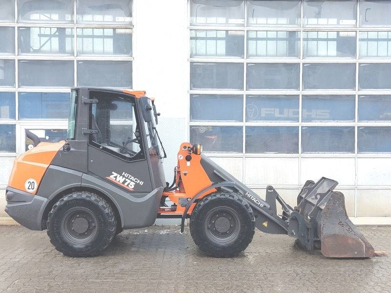 Hitachi ZW 75-6 - Smykový nakladač: obrázek 5 Hitachi ZW 75-6 - Smykový nakladač: obrázek 5