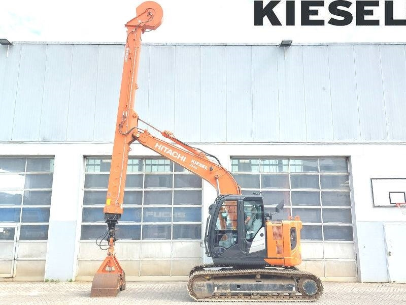 Hitachi ZX 135 US-6 Teledipper - Pásové rýpadlo: obrázek 1 Hitachi ZX 135 US-6 Teledipper - Pásové rýpadlo: obrázek 1