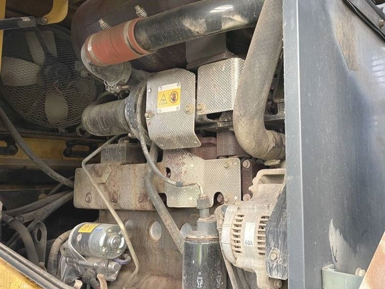 Komatsu WA 200 PT-5 - Kolový nakladač: obrázek 5 Komatsu WA 200 PT-5 - Kolový nakladač: obrázek 5