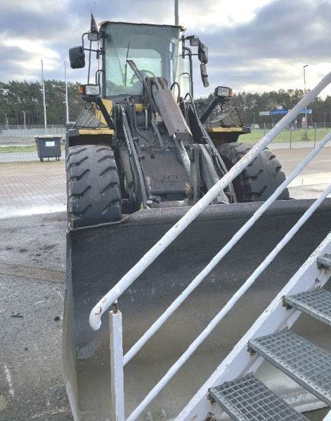 Komatsu WA 200 PT-5 - Kolový nakladač: obrázek 2 Komatsu WA 200 PT-5 - Kolový nakladač: obrázek 2