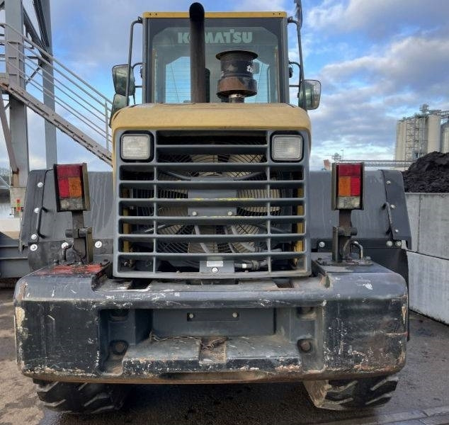 Komatsu WA 200 PT-5 - Kolový nakladač: obrázek 3 Komatsu WA 200 PT-5 - Kolový nakladač: obrázek 3