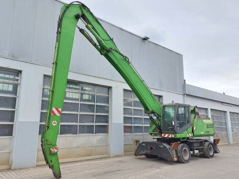 Sennebogen 830 - Překládkové rypadlo: obrázek 2 Sennebogen 830 - Překládkové rypadlo: obrázek 2