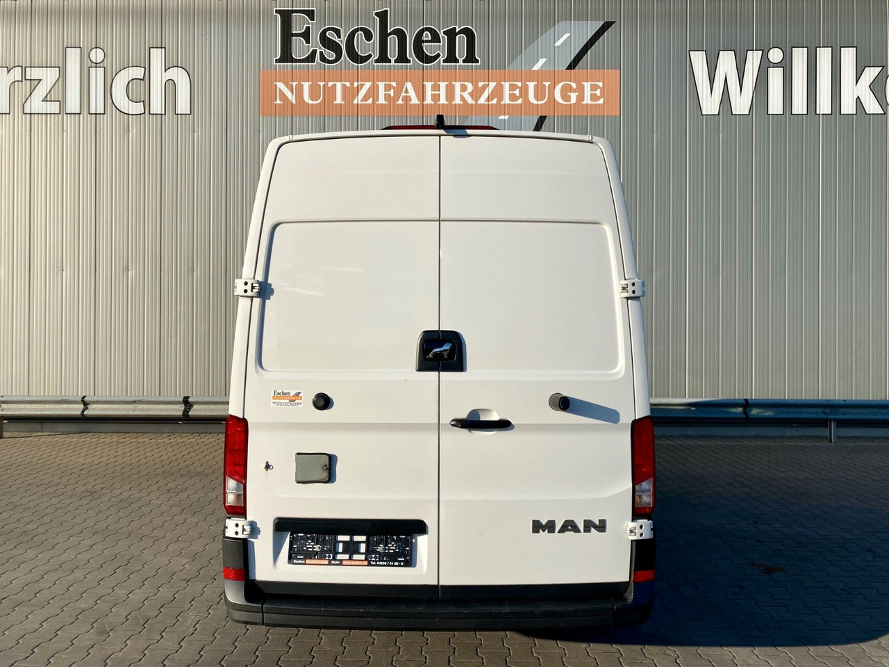 MAN TGE 3.140 | Seitentür*3x Sitze*Navi*Kamera*AC - Furgon: obrázek 4 MAN TGE 3.140 | Seitentür*3x Sitze*Navi*Kamera*AC - Furgon: obrázek 4