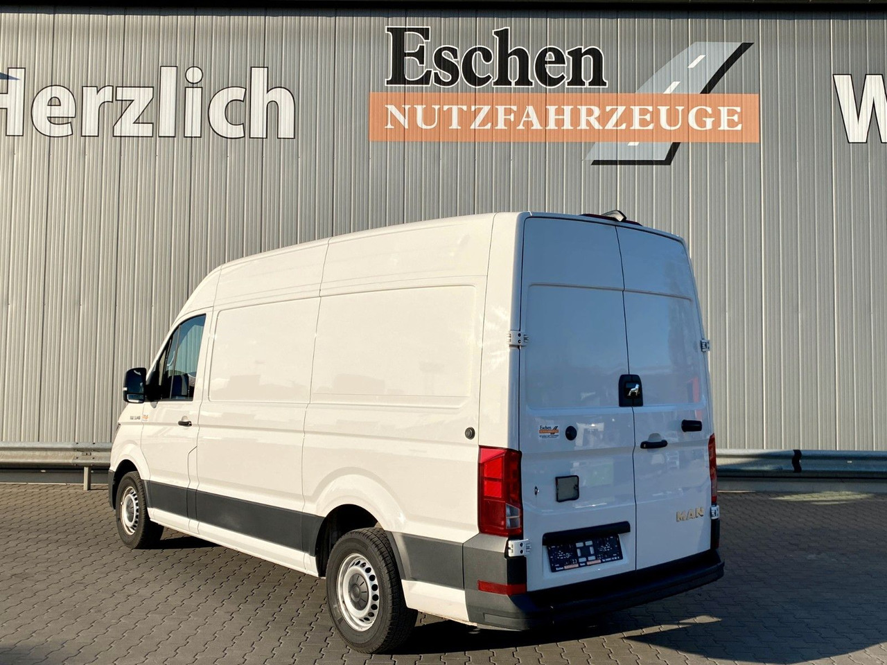 MAN TGE 3.140 | Seitentür*3x Sitze*Navi*Kamera*AC - Furgon: obrázek 3 MAN TGE 3.140 | Seitentür*3x Sitze*Navi*Kamera*AC - Furgon: obrázek 3