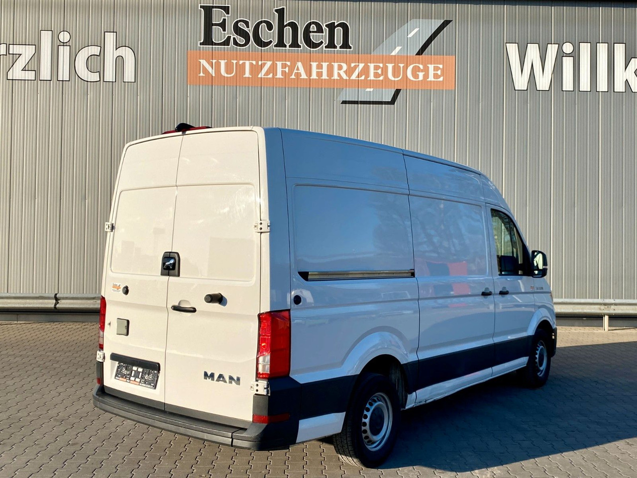 MAN TGE 3.140 | Seitentür*3x Sitze*Navi*Kamera*AC - Furgon: obrázek 5 MAN TGE 3.140 | Seitentür*3x Sitze*Navi*Kamera*AC - Furgon: obrázek 5