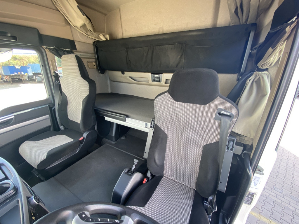 Plachtový nákladní auto MAN TGL 12.250 4x2 BL: obrázek 8