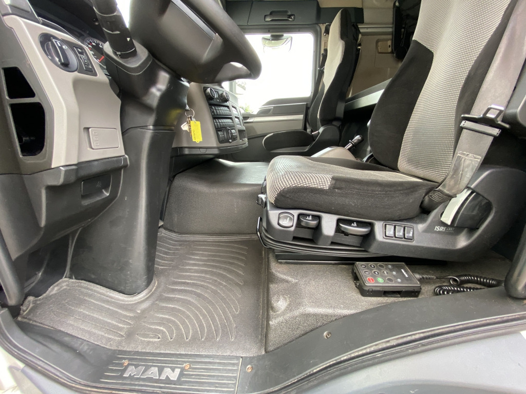MAN TGL 12.250 4x2 BL - Plachtový nákladní auto: obrázek 4 MAN TGL 12.250 4x2 BL - Plachtový nákladní auto: obrázek 4