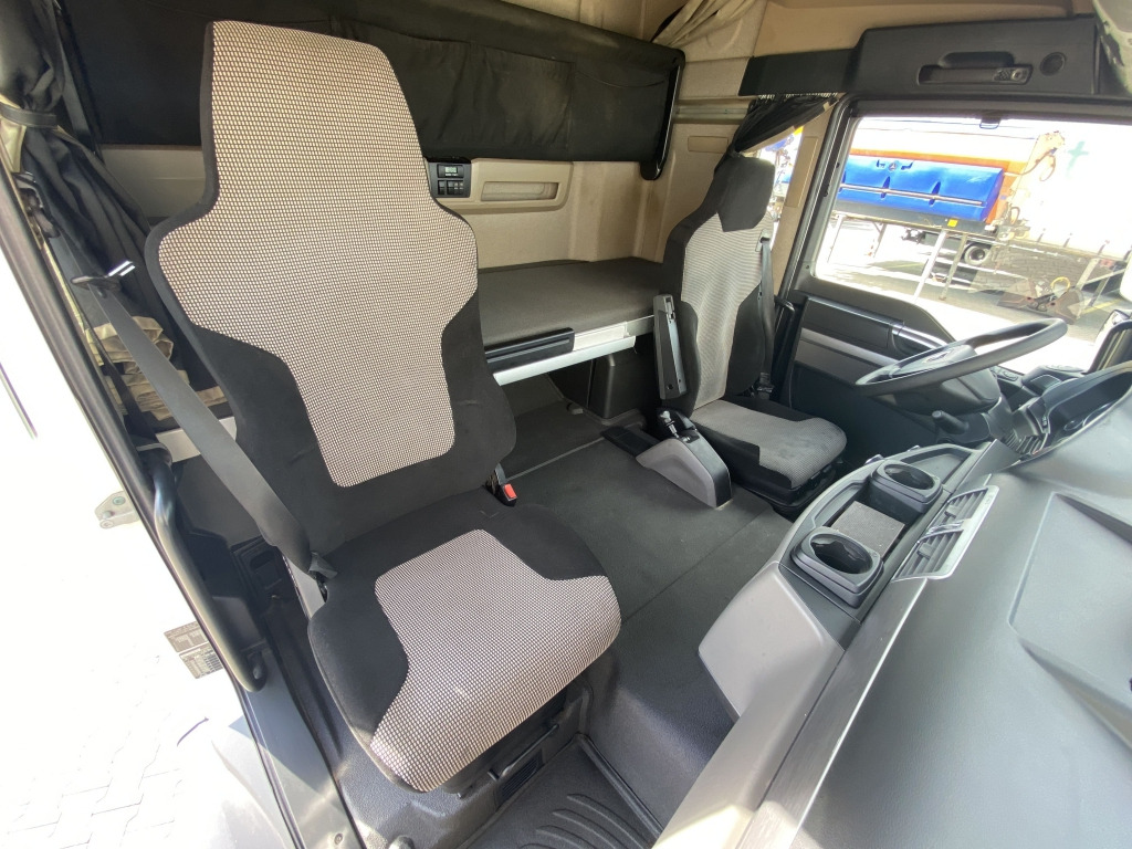 Plachtový nákladní auto MAN TGL 12.250 4x2 BL: obrázek 9