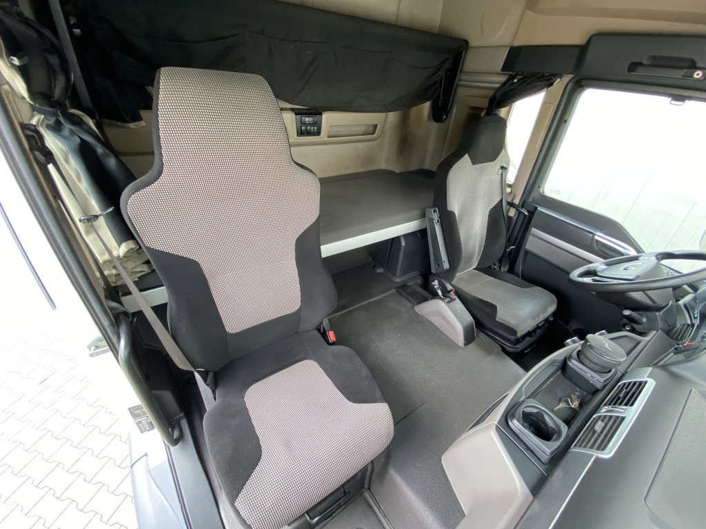 Plachtový nákladní auto MAN TGL 12.250 4x2 BL: obrázek 6