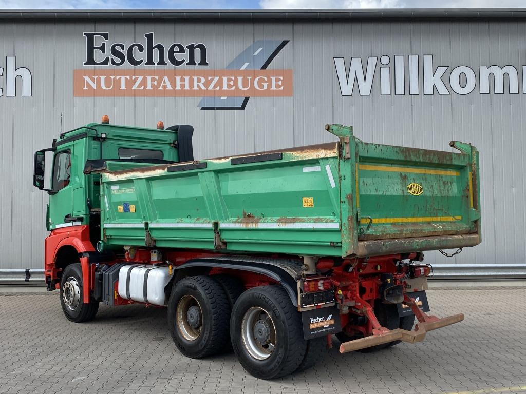 Mercedes-Benz 2652 K Arocs 6x4 - Sklápěč: obrázek 4 Mercedes-Benz 2652 K Arocs 6x4 - Sklápěč: obrázek 4