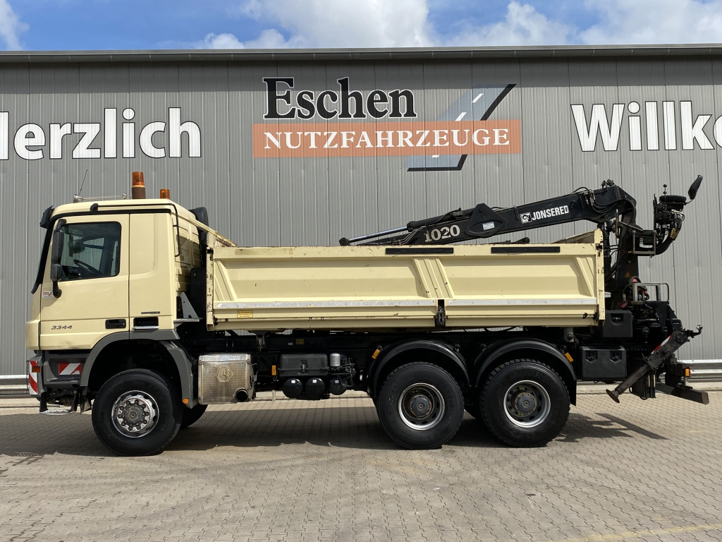 Mercedes-Benz 3344 AK 6x6 / Jonsered 1020 Kran - Sklápěč, Auto s hydraulickou rukou: obrázek 3 Mercedes-Benz 3344 AK 6x6 / Jonsered 1020 Kran - Sklápěč, Auto s hydraulickou rukou: obrázek 3