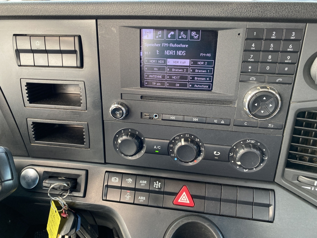 Sklápěč Mercedes-Benz 3345 6x6: obrázek 20