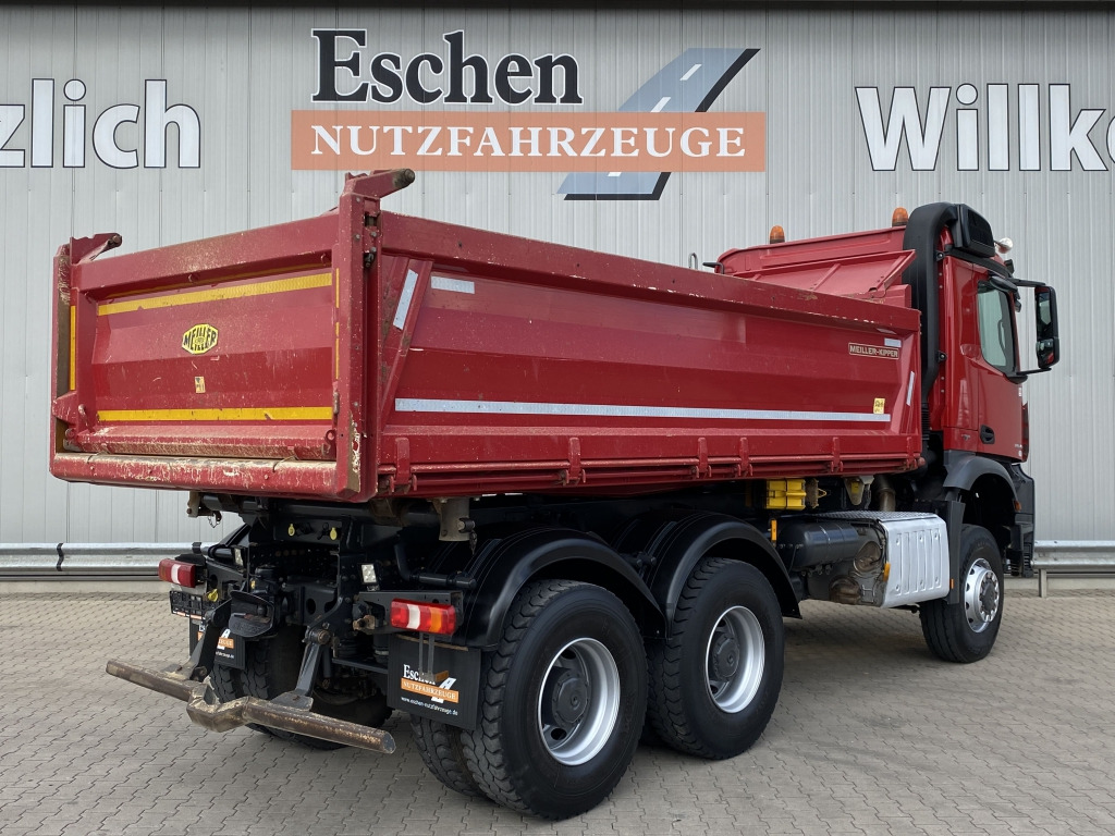 Sklápěč Mercedes-Benz 3345 6x6: obrázek 6