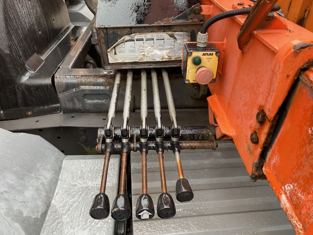 Mercedes-Benz 815 / Atlas-Faltkran - Nákladní automobil valníkový/ Plošinový, Auto s hydraulickou rukou: obrázek 2 Mercedes-Benz 815 / Atlas-Faltkran - Nákladní automobil valníkový/ Plošinový, Auto s hydraulickou rukou: obrázek 2