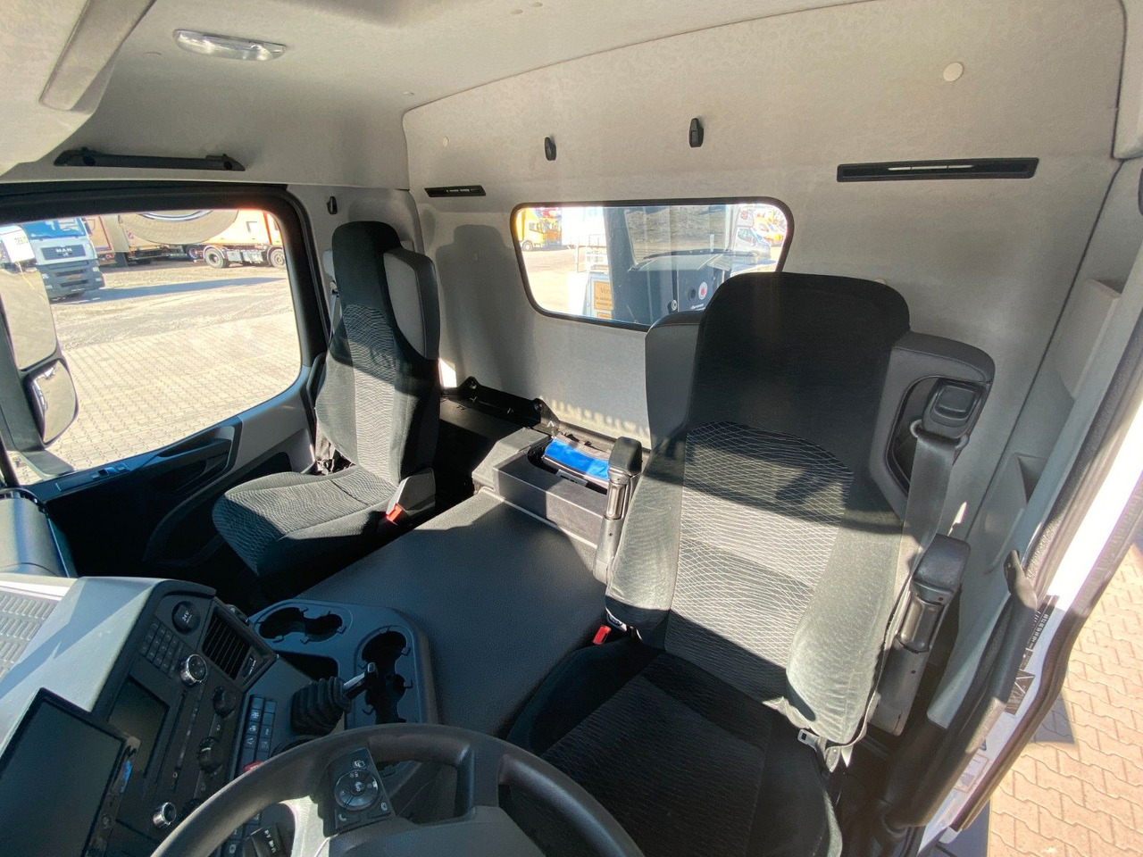 Nákladní automobil valníkový/ Plošinový, Auto s hydraulickou rukou Mercedes-Benz Antos 2533 6x2 | X-HIDUO 188/ES-3*AHK*5+6.Kreis: obrázek 15