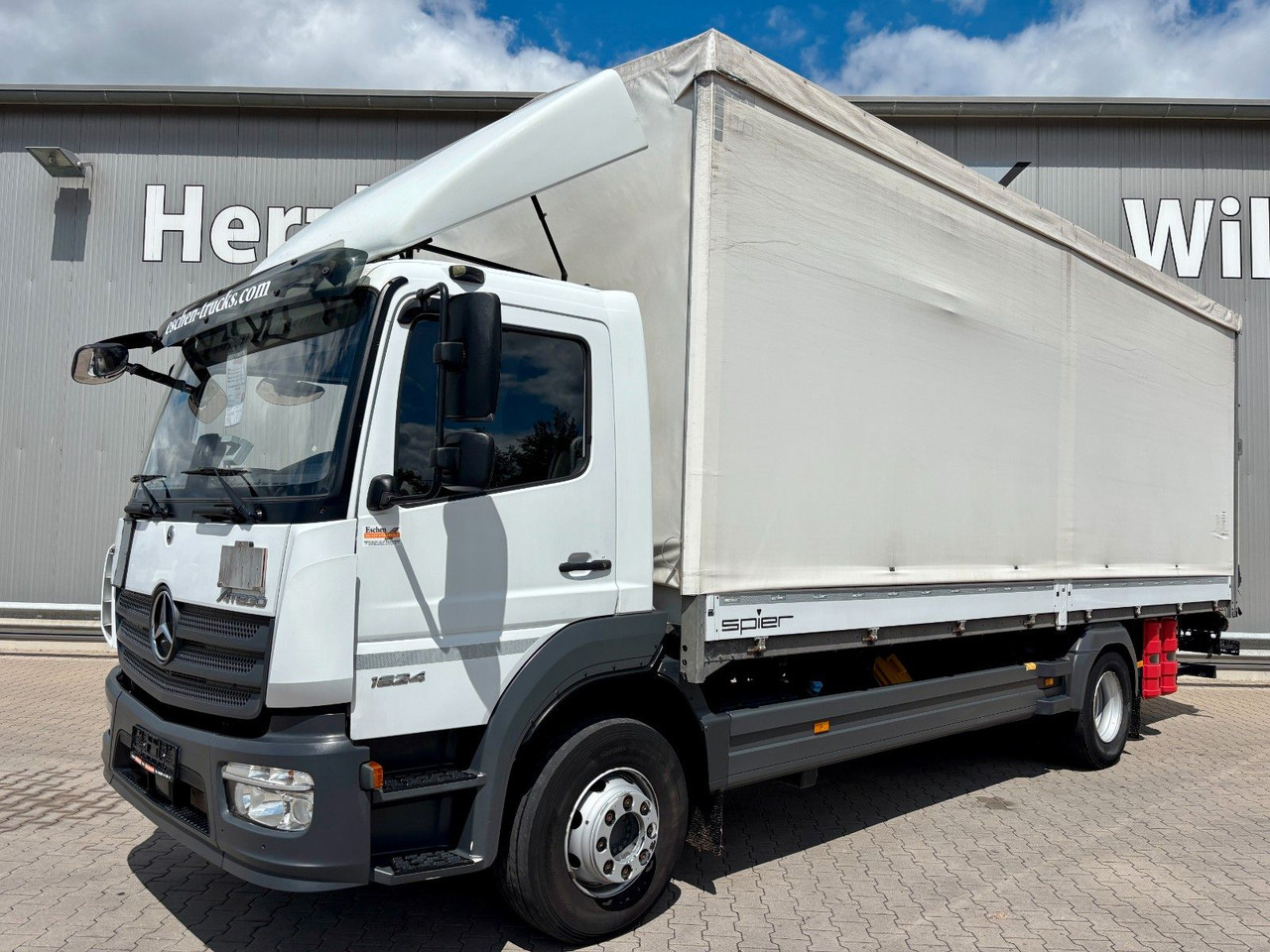 Mercedes-Benz Atego 1624 I 2,66m Höhe*Pritsche*Plane*LBW*AHK - Plachtový nákladní auto: obrázek 1 Mercedes-Benz Atego 1624 I 2,66m Höhe*Pritsche*Plane*LBW*AHK - Plachtový nákladní auto: obrázek 1