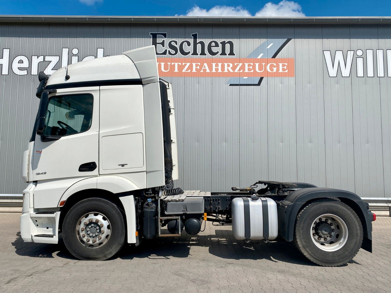 Mercedes-Benz 1843 LS Actros | Kipphydraulik*1.Hand*Alufelgen - Tahač: obrázek 2 Mercedes-Benz 1843 LS Actros | Kipphydraulik*1.Hand*Alufelgen - Tahač: obrázek 2