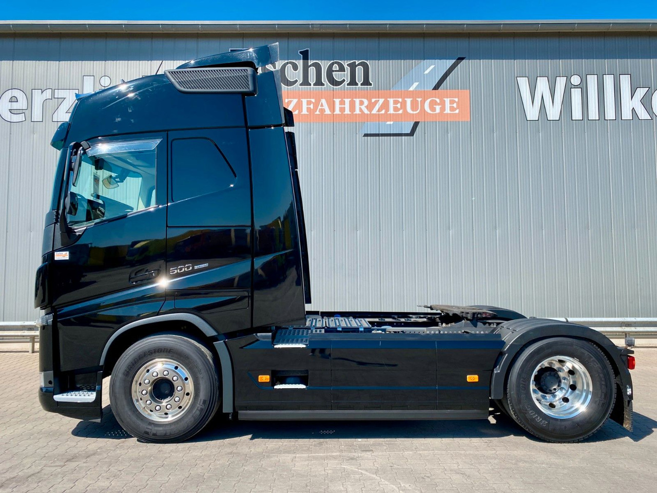 Volvo FH 500 Globetrotter| I-Park-Cool*2x Tank*Spoiler - Tahač: obrázek 2 Volvo FH 500 Globetrotter| I-Park-Cool*2x Tank*Spoiler - Tahač: obrázek 2