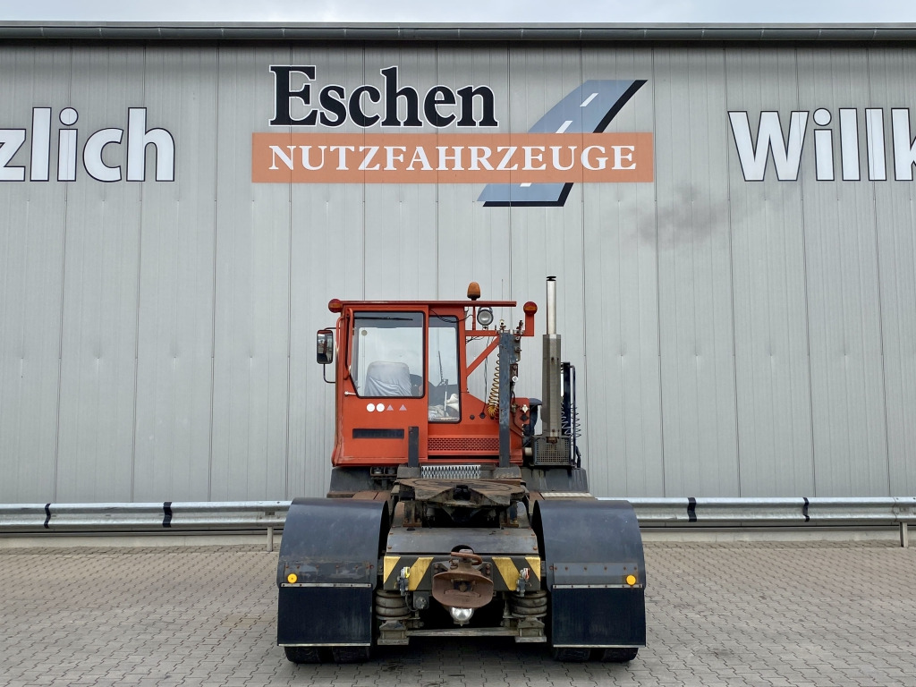 Terberg RT 20 4x4 Rangierfahrzeug - Terminálový traktor: obrázek 4 Terberg RT 20 4x4 Rangierfahrzeug - Terminálový traktor: obrázek 4