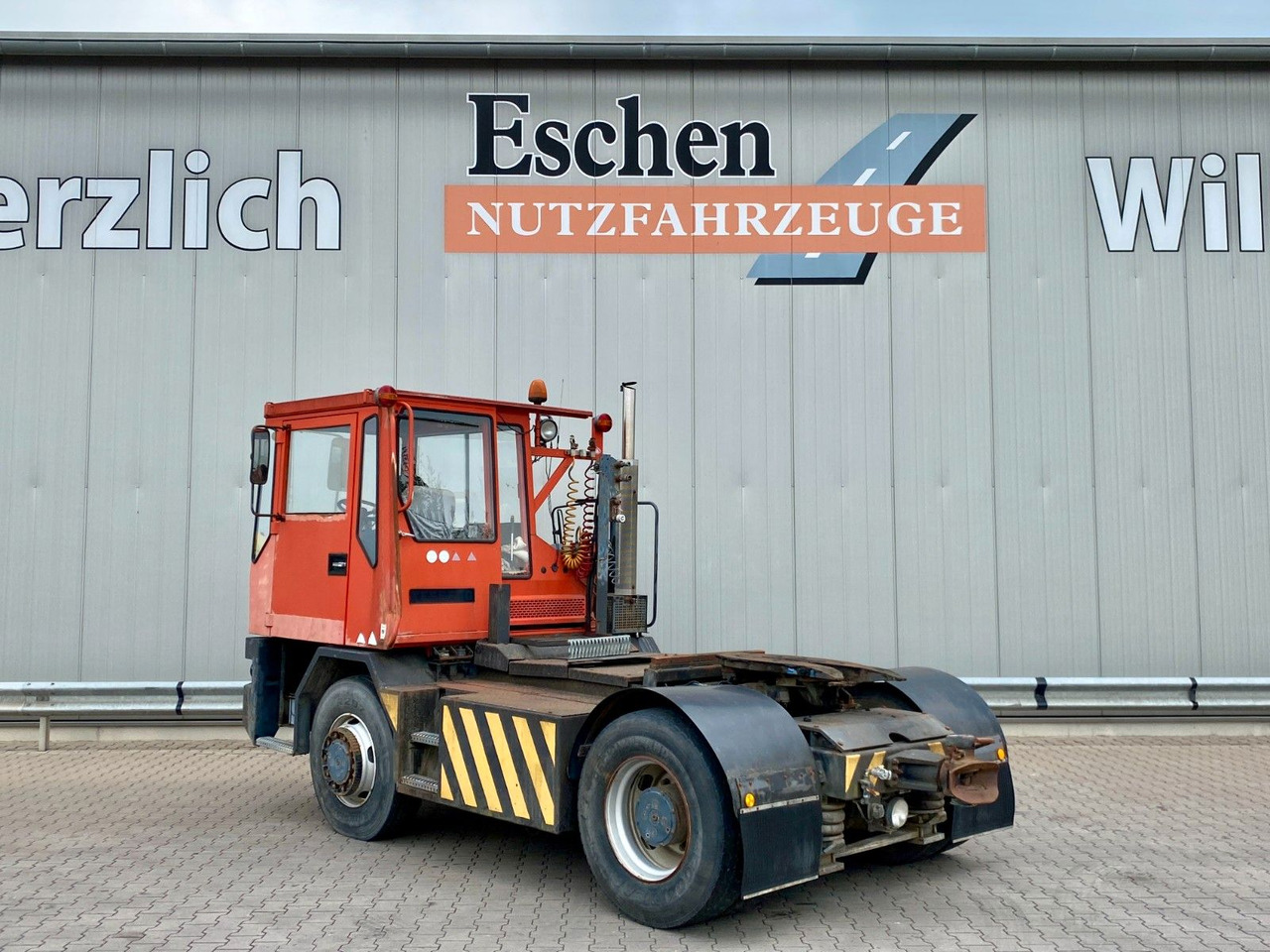 Terberg RT20 4x4 Rangierfahrzeug | Automatik - Terminálový traktor: obrázek 3 Terberg RT20 4x4 Rangierfahrzeug | Automatik - Terminálový traktor: obrázek 3