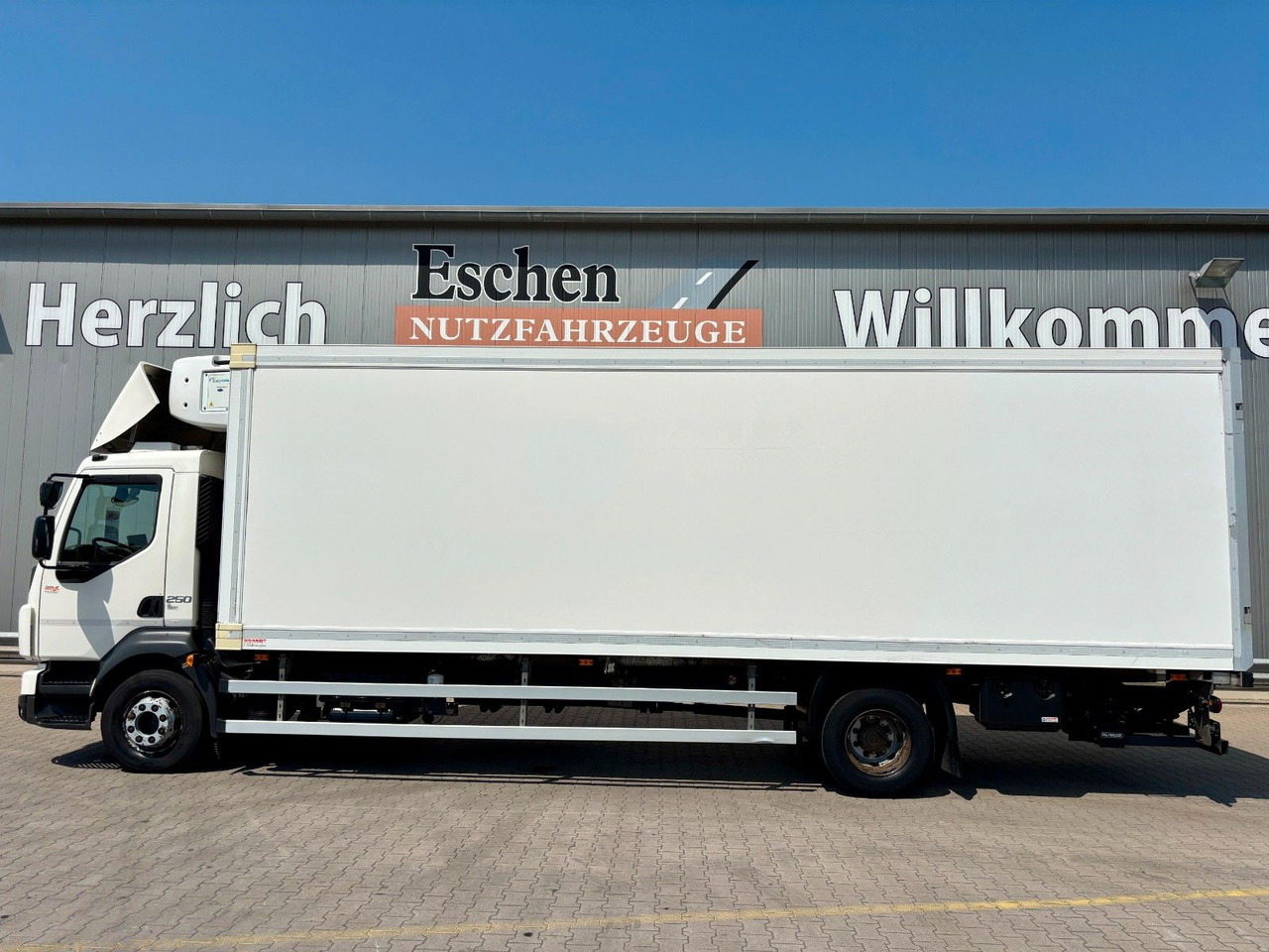 Volvo FL 250|CarrierSupra1250MT*Diesel/Netz*LBW 2.0to. - Chladírenský nákladní automobil: obrázek 2 Volvo FL 250|CarrierSupra1250MT*Diesel/Netz*LBW 2.0to. - Chladírenský nákladní automobil: obrázek 2