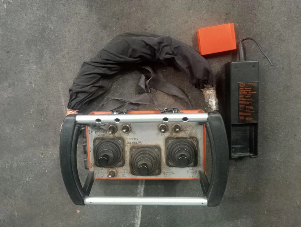 Grúa TEREX TLC 210.2 - A13 - Hydraulická ruka pro Nákladní auto: obrázek 1 Grúa TEREX TLC 210.2 - A13 - Hydraulická ruka pro Nákladní auto: obrázek 1