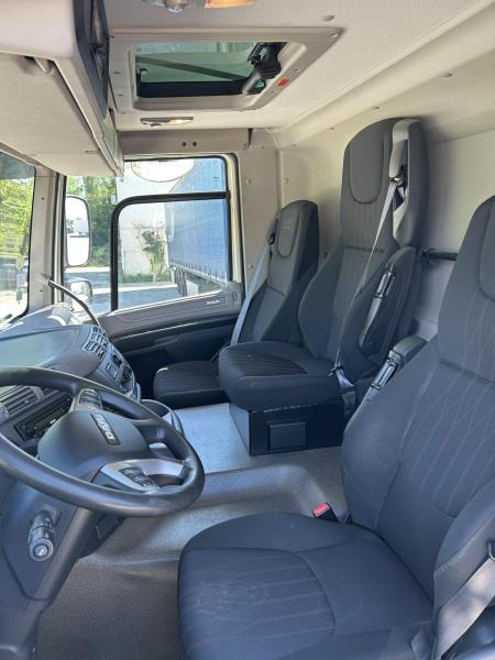 DAF CF 340 - Skříňový nákladní auto: obrázek 3 DAF CF 340 - Skříňový nákladní auto: obrázek 3