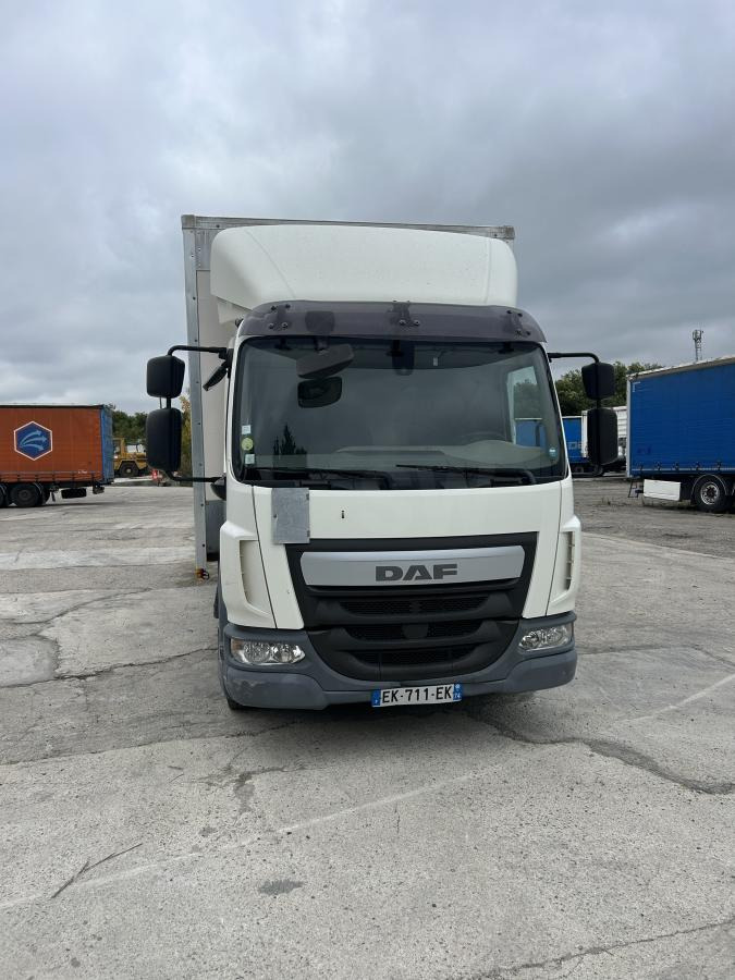 Skříňový nákladní auto DAF LF 210: obrázek 9