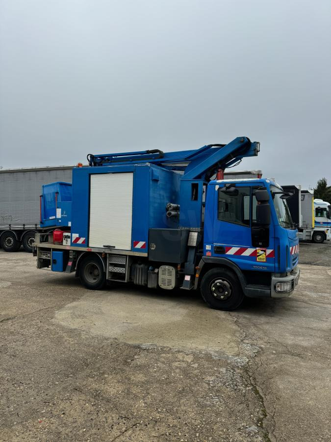Iveco Eurocargo 100E18 - Autoplošina: obrázek 4 Iveco Eurocargo 100E18 - Autoplošina: obrázek 4