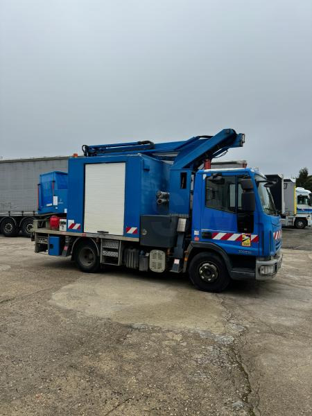 Iveco Eurocargo 100E19 - Autoplošina: obrázek 4 Iveco Eurocargo 100E19 - Autoplošina: obrázek 4