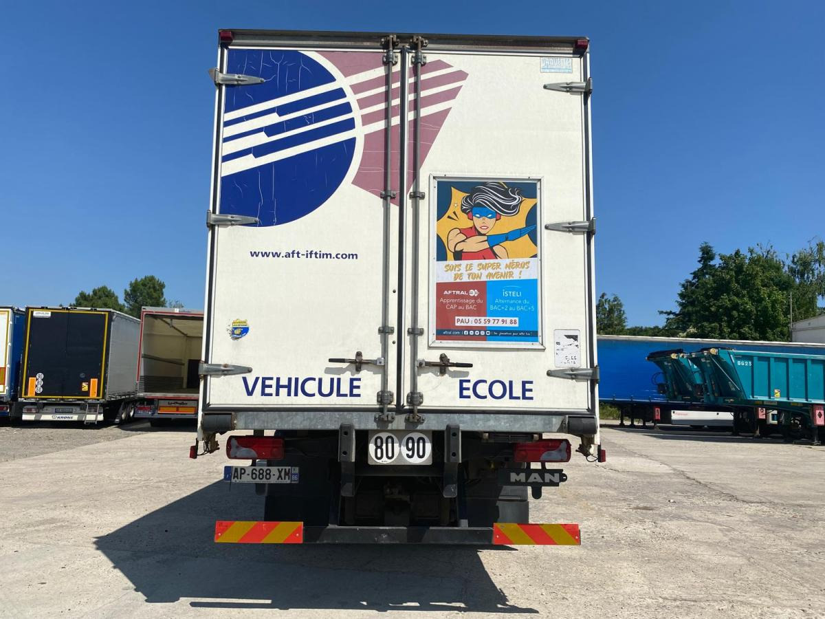 MAN TGX 18.360 - Plachtový nákladní auto: obrázek 5 MAN TGX 18.360 - Plachtový nákladní auto: obrázek 5