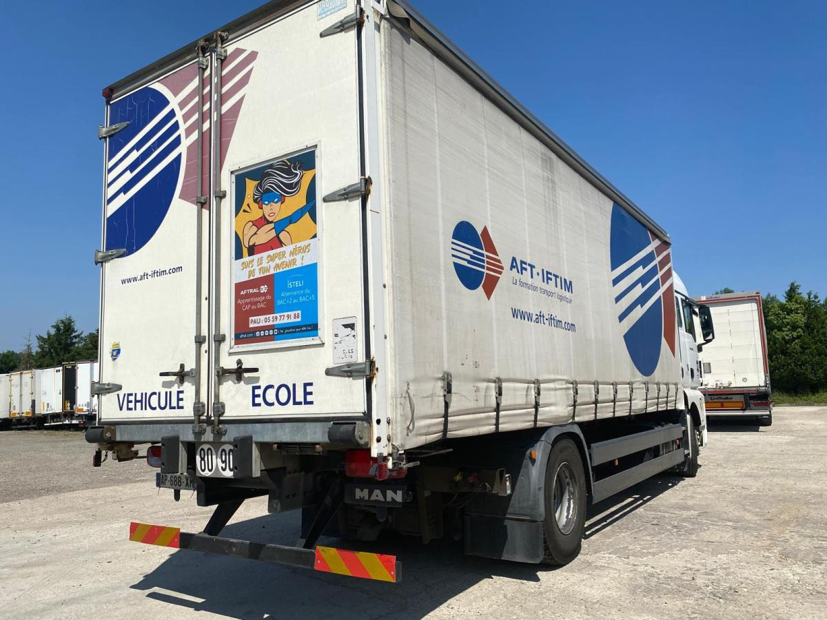MAN TGX 18.360 - Plachtový nákladní auto: obrázek 4 MAN TGX 18.360 - Plachtový nákladní auto: obrázek 4