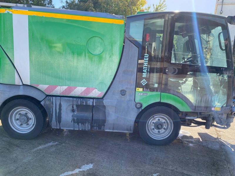 Mathieu Azura MC210 - Zametací vůz: obrázek 2 Mathieu Azura MC210 - Zametací vůz: obrázek 2