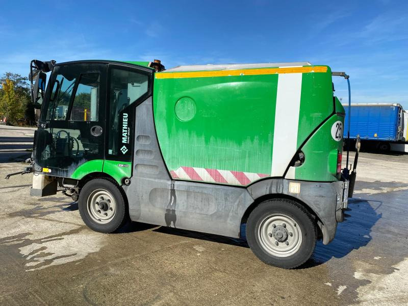 Mathieu Azura MC210 - Zametací vůz: obrázek 5 Mathieu Azura MC210 - Zametací vůz: obrázek 5