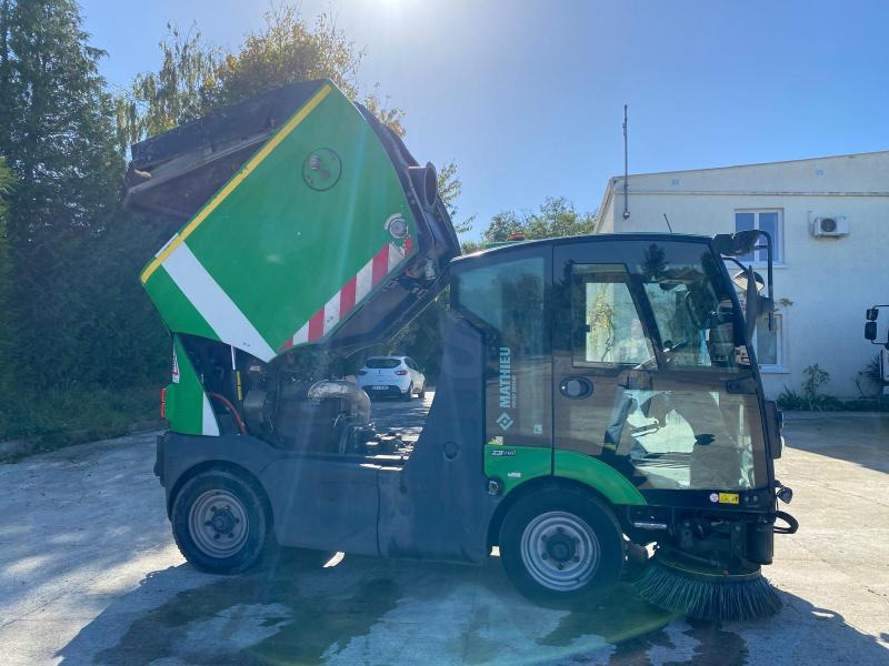 Mathieu Azura MC210 - Zametací vůz: obrázek 3 Mathieu Azura MC210 - Zametací vůz: obrázek 3