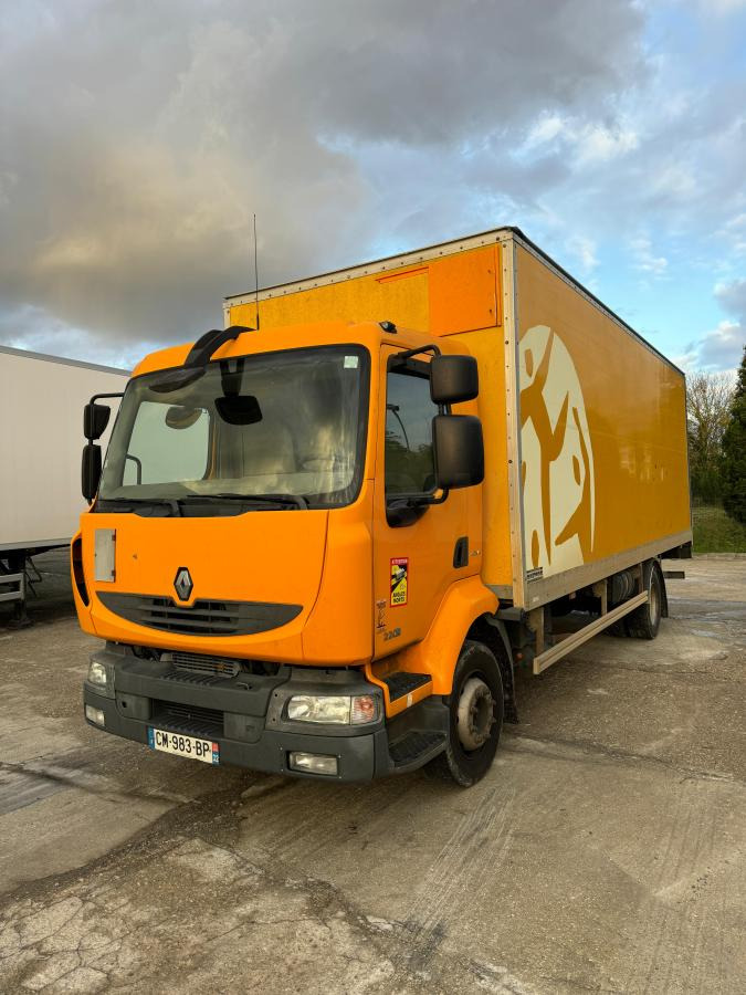 Renault Midlum 220 - Skříňový nákladní auto: obrázek 1 Renault Midlum 220 - Skříňový nákladní auto: obrázek 1
