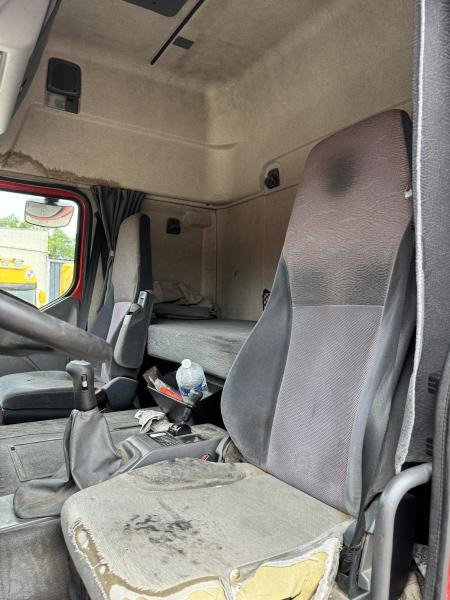 Renault Premium - Plachtový nákladní auto: obrázek 4 Renault Premium - Plachtový nákladní auto: obrázek 4