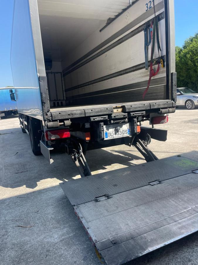 Scania R 320 - Chladírenský nákladní automobil: obrázek 5 Scania R 320 - Chladírenský nákladní automobil: obrázek 5