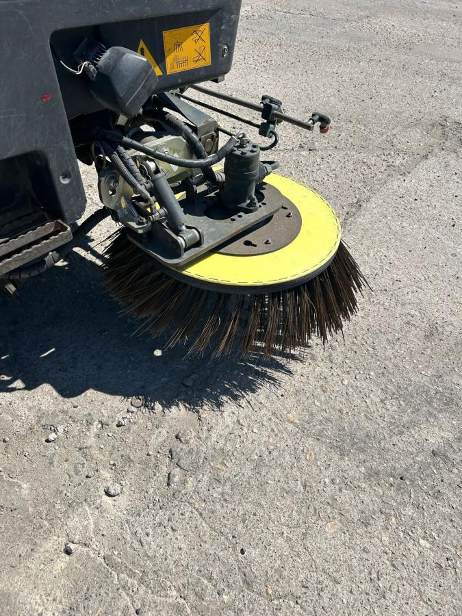Schmidt Clingo 500 Compact 400 - Zametací vůz: obrázek 4 Schmidt Clingo 500 Compact 400 - Zametací vůz: obrázek 4