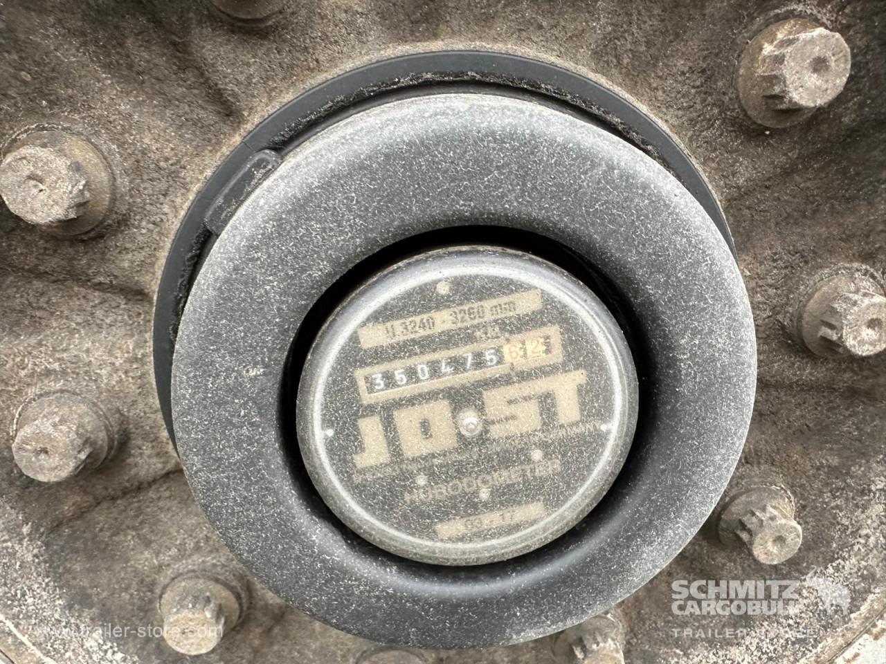 FRUEHAUF Dryfreight Standard Roller shutter door - Skříňový návěs: obrázek 4 FRUEHAUF Dryfreight Standard Roller shutter door - Skříňový návěs: obrázek 4