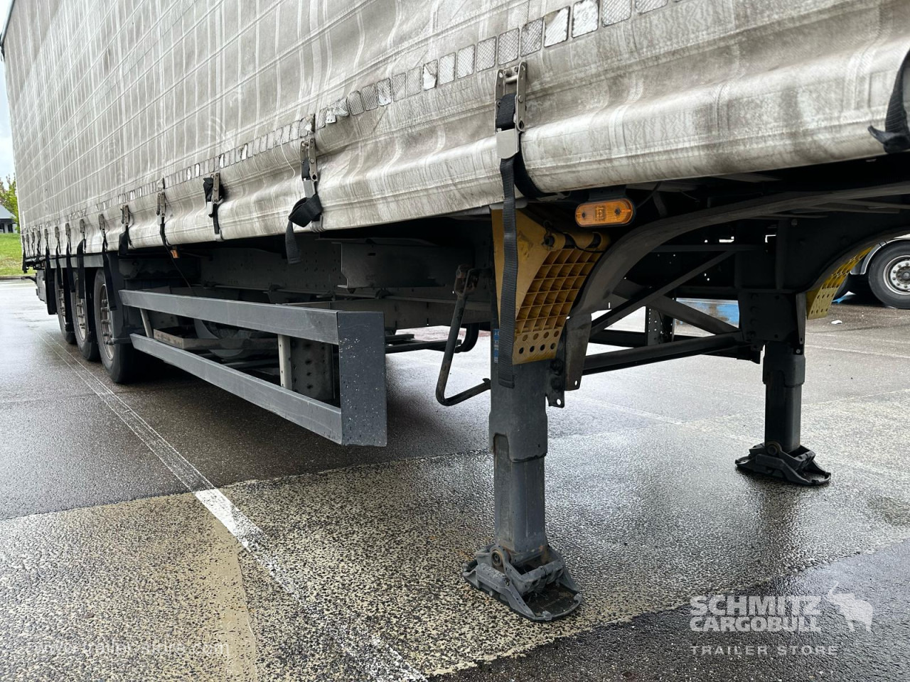 SCHMITZ Curtainsider Mega - Plachtový návěs: obrázek 2 SCHMITZ Curtainsider Mega - Plachtový návěs: obrázek 2