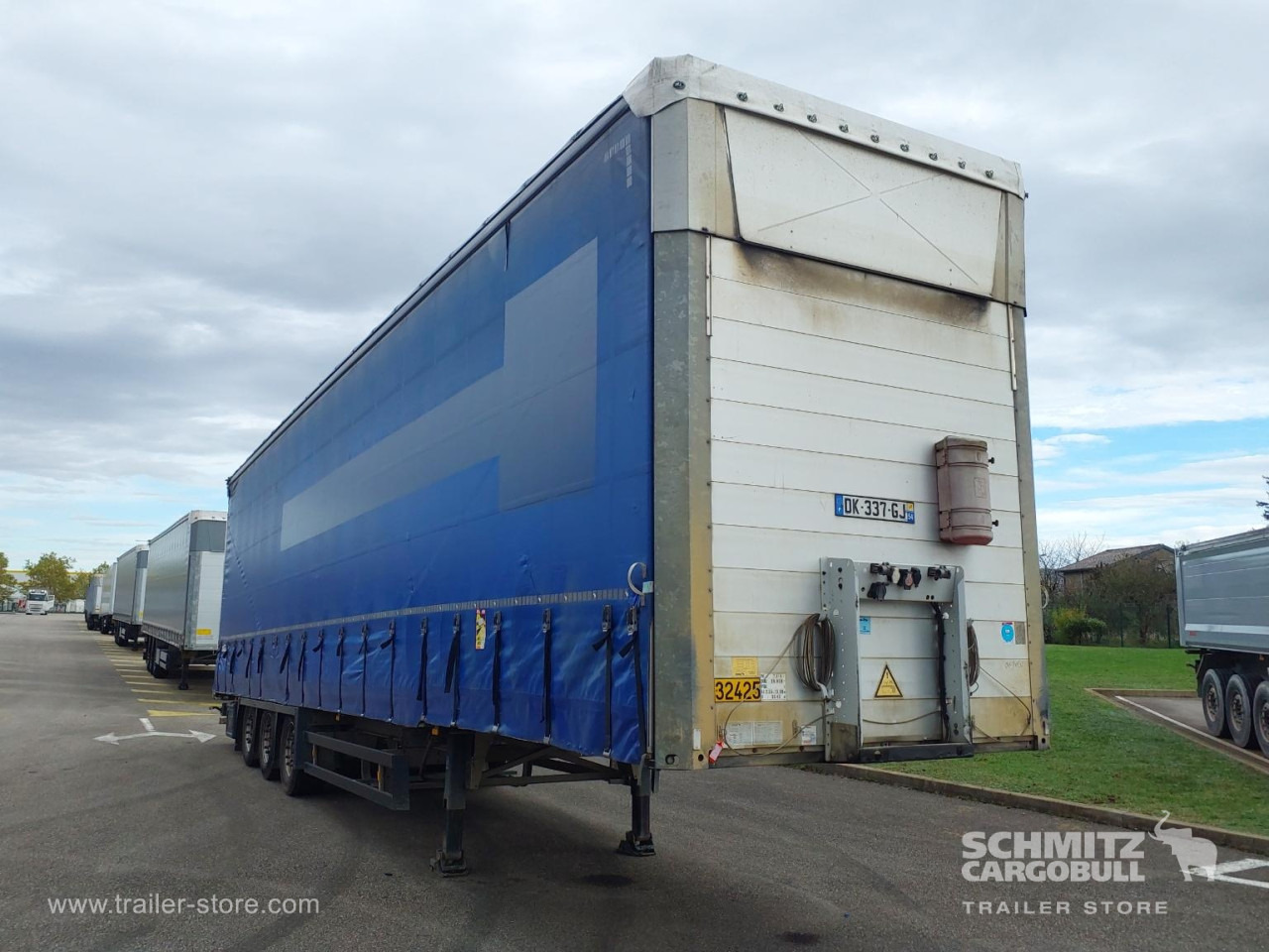 SCHMITZ Curtainsider Mega - Plachtový návěs: obrázek 1 SCHMITZ Curtainsider Mega - Plachtový návěs: obrázek 1